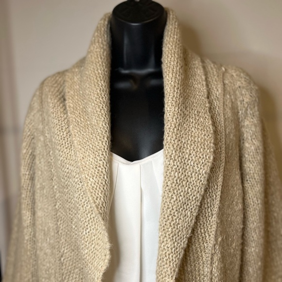 Ann Taylor Loft Beige Sweater - Picture 4 of 7